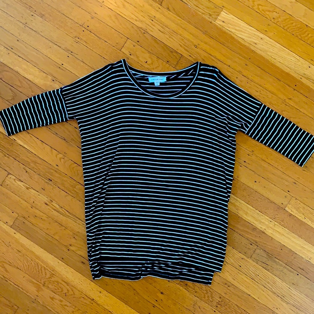 Amour Vert three quarter length sleeve long cotton shirt.